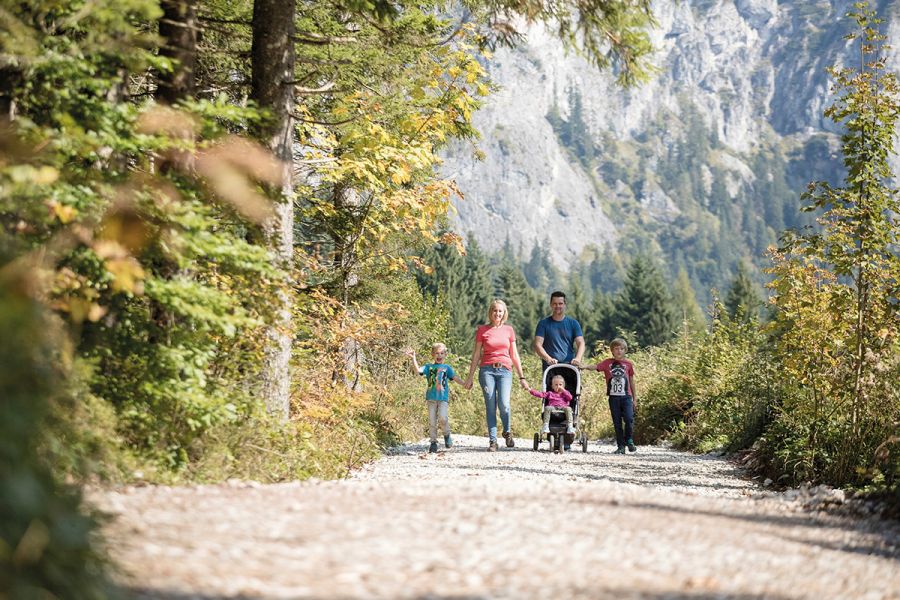 Familienfreundliche Wanderwege in den Bergen um Söll
